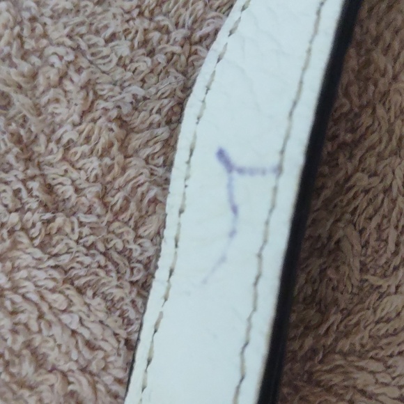 VERY USED KATE SPADE CROSS BODY CREAM AND GRAY HAS LOTS OF WEAR - Picture 13 of 13